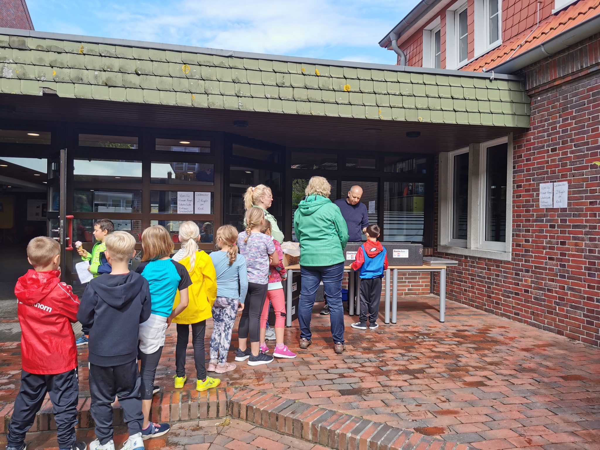 Anschaffungen und Aktivitäten | Grundschule Bockhorn